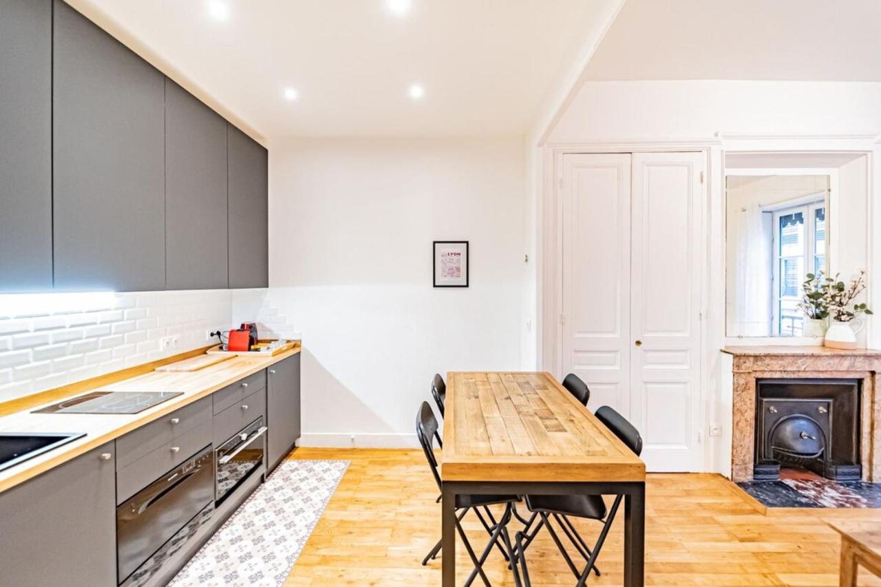 Aapartment With Character Parquet Flooring Fireplace - Charpennes Villeurbanne Exterior foto